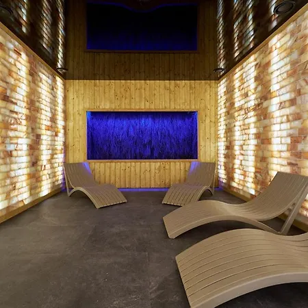 Złoty Horyzont Superior Główny Budynek Z Basenem, Siłownią, Grotą Solną, Bawialnią I Restauracją Horyzont Smaków *