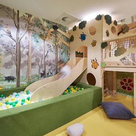 Złoty Horyzont Superior Główny Budynek Z Basenem, Siłownią, Grotą Solną, Bawialnią I Restauracją Horyzont Smaków Szklarska Poręba