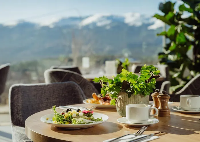 Zloty Horyzont Superior Glowny Budynek Z Basenem, Silownia, Grota Solna, Bawialnia I Restauracja Horyzont Smakow * 스클라르스카포렘바