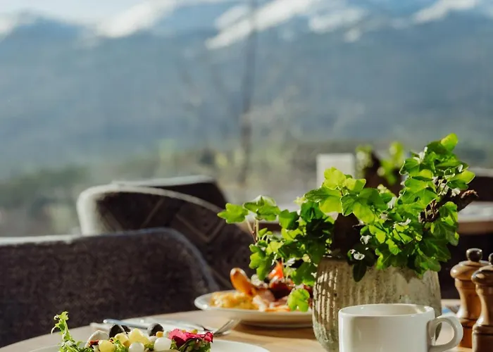 Zloty Horyzont Superior Glowny Budynek Z Basenem, Silownia, Grota Solna, Bawialnia I Restauracja Horyzont Smakow *