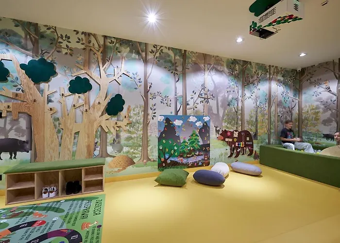 Zloty Horyzont Superior Glowny Budynek Z Basenem, Silownia, Grota Solna, Bawialnia I Restauracja Horyzont Smakow 스클라르스카포렘바